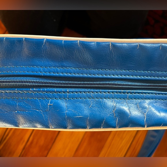 Vintage Adidas Messenger Bag - Picture 5 of 6